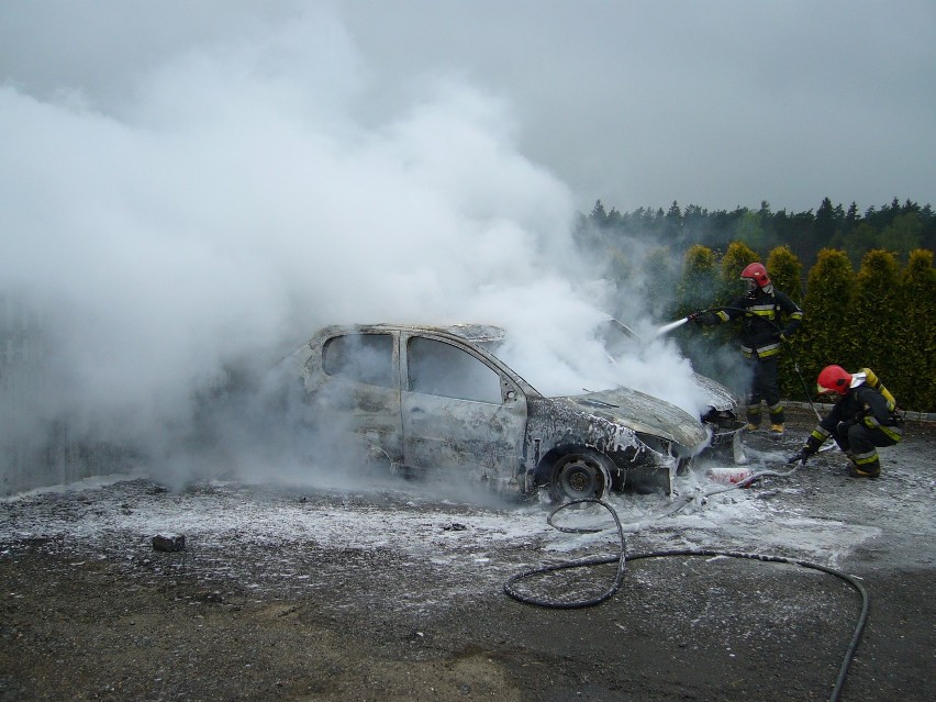 Żory: Pożar w warsztacie samochodowym w Rogoźnej