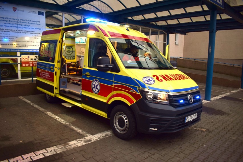 Szamotuły. Szpital zakupił kolejny ambulans ratowniczy. To już trzecia karetka w tym roku! [ZDJĘCIA]