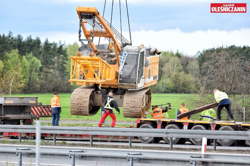 Na drodze S8 pomiędzy Cieślami a Gęsią Górką trwa akcja...