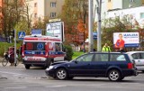 Wypadek (kolizja) na skrzyżowaniu ul. Sienkiewicza i Al. Piłsudskiego w Piotrkowie