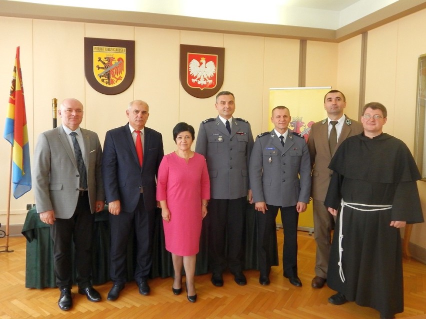 Sztandar dla Komendy Powiatowej Policji w Radziejowie. Powstał honorowy społeczny komitet [zdjęcia, lista nazwisk]