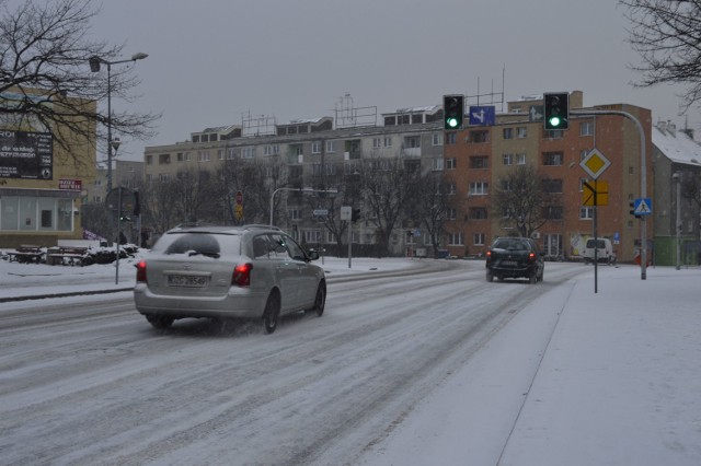 Na drogach jest ślisko. Uważajcie!