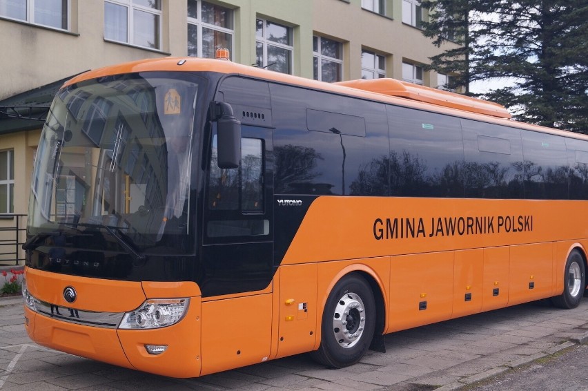 Pierwszy na Podkarpaciu elektryczny autobus szkolny jest już w Jaworniku Polskim