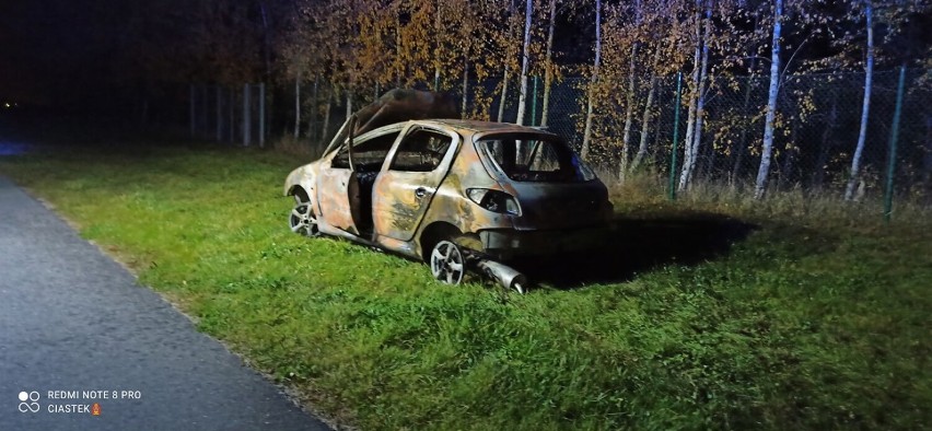 Pożar samochodu w Kruszynie (gmina Włocławek). Kierowca...