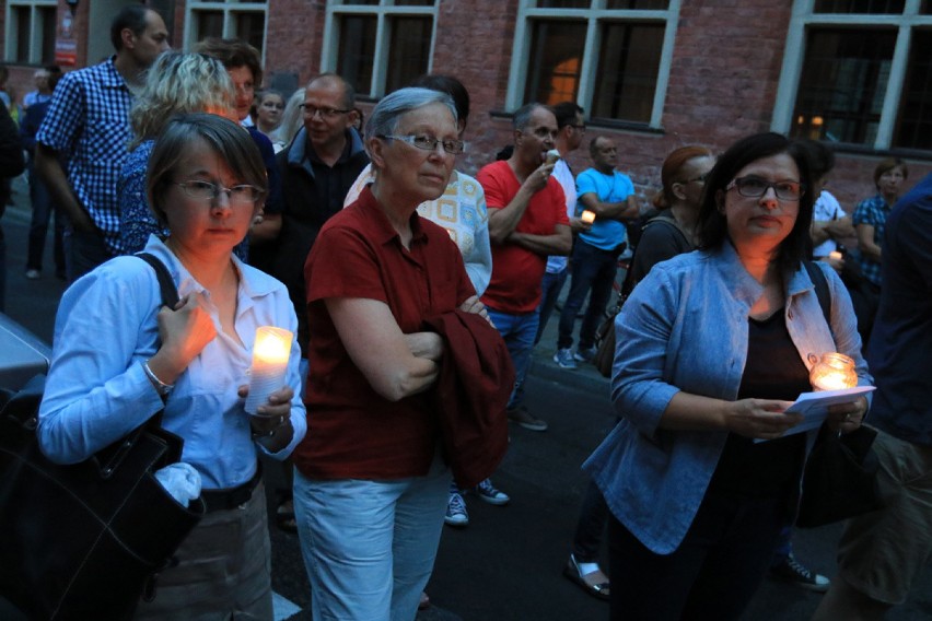 Zobacz także: Toruń: Protest po uchwaleniu ustawy o Sądzie...