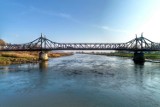Zobacz Krosno Odrzańskie  - zabytkowy żelazny most, kościoły - z lotu ptaka! Wszystko sfotografował za pomocą drona Grzegorz Walkowski 