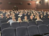 Kielczanie przyszli na film "Pavarotii" w Kinie Moskwa w Kielcach. Piotr Wawrzyk: "Był wspaniałym śpiewakiem, ale i człowiekiem"