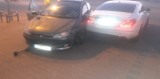 Wypadek na parkingu Galerii Radomsko. Peugeot uderzył w mercedesa [ZDJĘCIA]