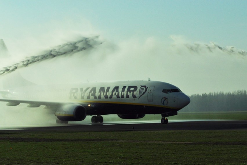 Ryanair wprowadza poranne loty do Modlina