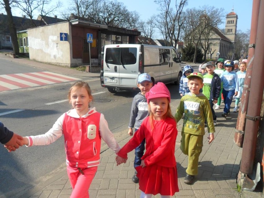Szamocin: Dzień Ziemi w przedszkolu. Dzieci zrobiły happening [FOTO]