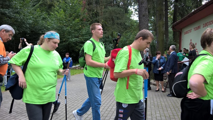 Szósty Integracyjny Rajd Nordic Walking dla osób niepełnosprawnych Hajnówka 