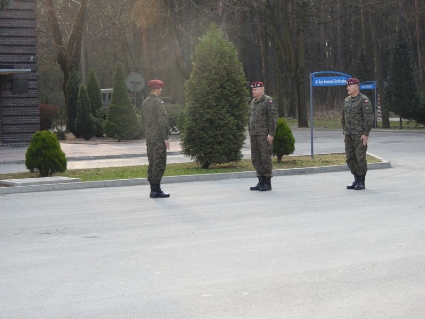 Pożegnanie elewów kończących szkolenie przygotowawcze w 25. Brygadzie Kawalerii Powietrznej w Tomaszowie [ZDJĘCIA]
