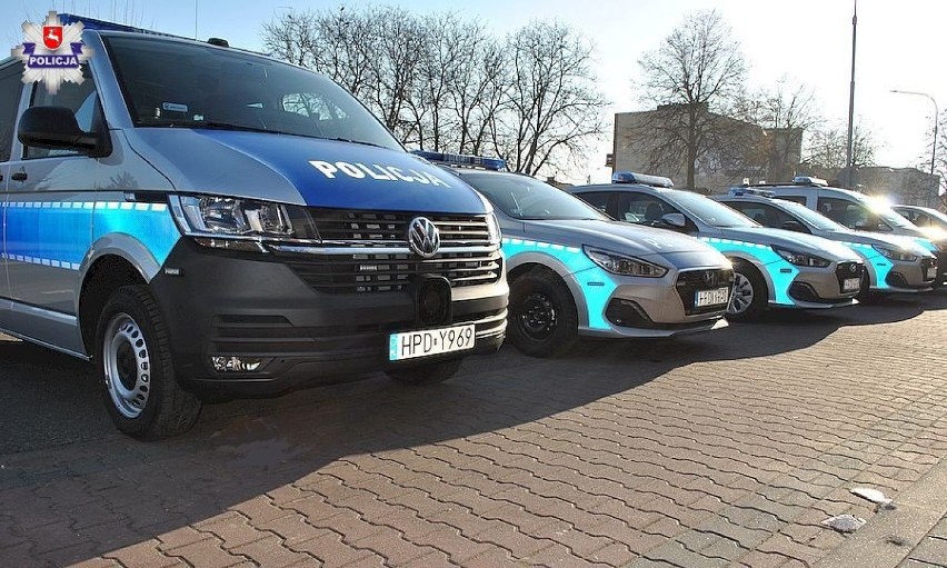 W Łukowie przekazano pięć nowych radiowozów dla policji
