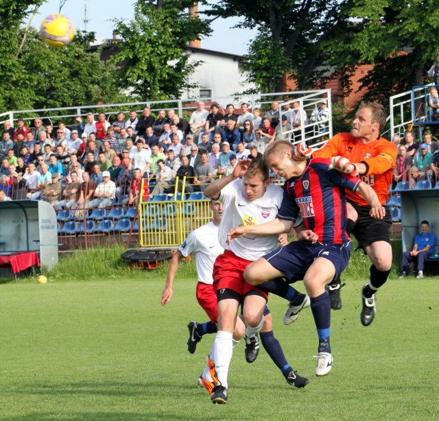 Kolejarz Stróże - Piast Gliwice 2:1