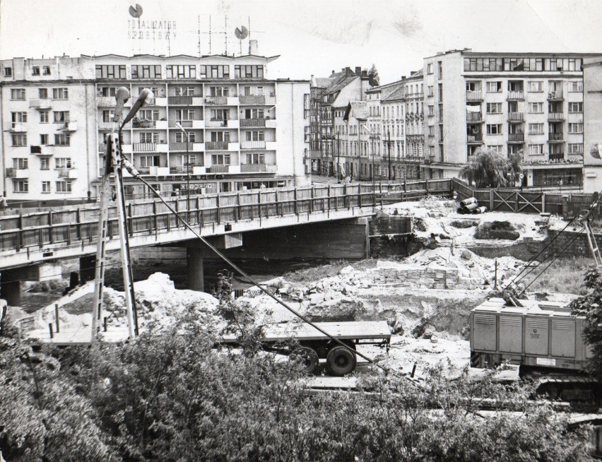 Budowa mostu na Kaczawie, lipiec 1985 r.