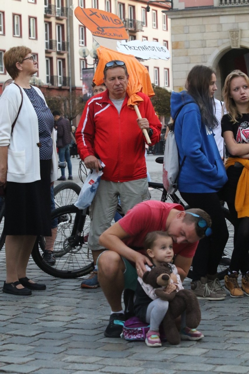 Protest nauczycieli i pedagogów na wrocławskim Rynku