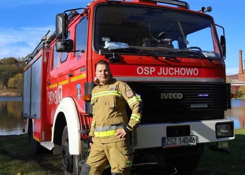 Grzegorz Adamczyk do kilku lat służy w OSP Juchowo