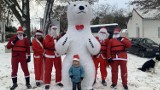 Mikołaje w kajakach dopłynęli z prezentami do miejskiej plaży w Wągrowcu!
