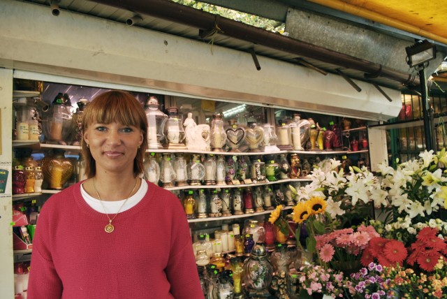 Ewa Wolańczyk ma nadzieję, że wkrótce rozpocznie się szturm klientów.