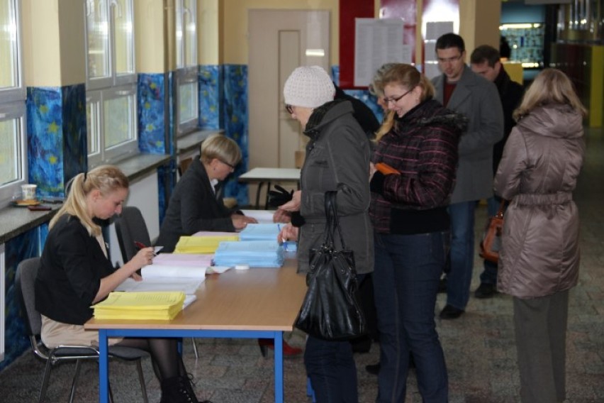 Wybory samorządowe w powiecie tczewskim: zobacz, jak głosują mieszkańcy Tczewa i poznaj frekwencję