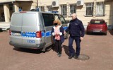 Babcia z wnukiem handlowała narkotykami w Warszawie. Są zarzuty dla 74-latki i 26-latka 