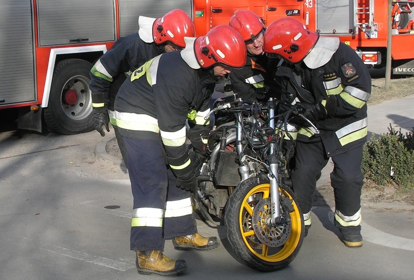 Wypadek motocykla na ul. Sobieskiego w Wejherowie. Jedna osoba zabrana przez karetkę
