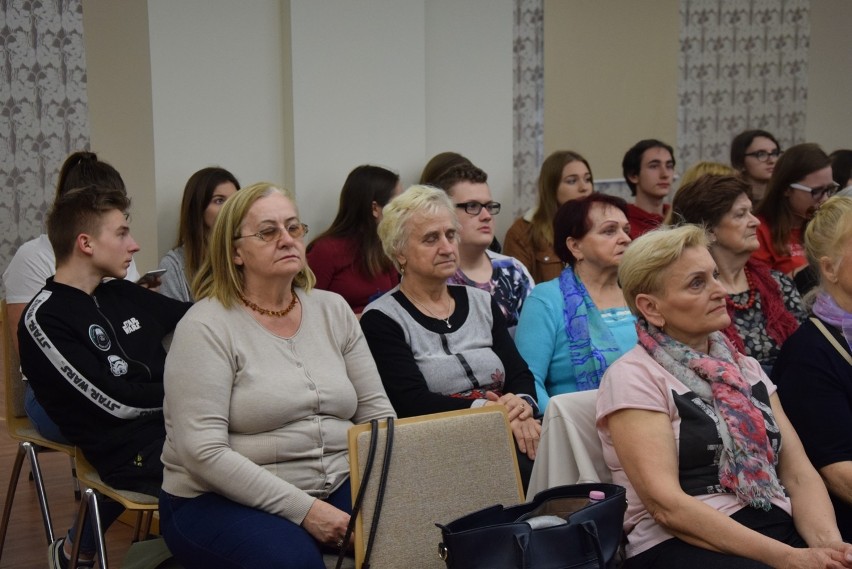 Licealiści na wykładzie o Zofii Moraczewskiej [FOTO]