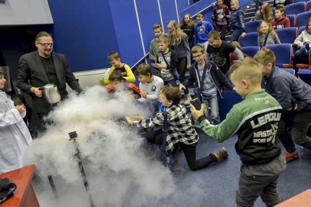 Młodzieżowa Politechnika Opolska jest kontynuacją dziecięcej, której 12 edycja rozpoczęła się w listopadzie. Jej słuchaczami są dzieci w wieku od 9 do 12 lat.