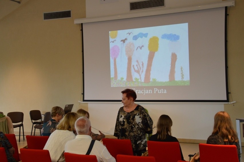 VI Festiwal imienia Janiny Garści w Miejskiej Bibliotece Publicznej w Stalowej Woli. Poznaj laureatów i zobacz zdjęcia