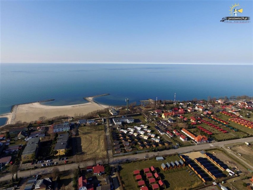 Zakaz wstępu na plażę [ZDJĘCIA] - zobaczcie jak jest w Jarosławcu, na polskim Dubaju nad Bałtykiem