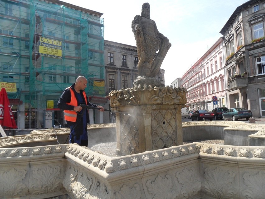 Remont fontanny na Rynku w Mysłowicach