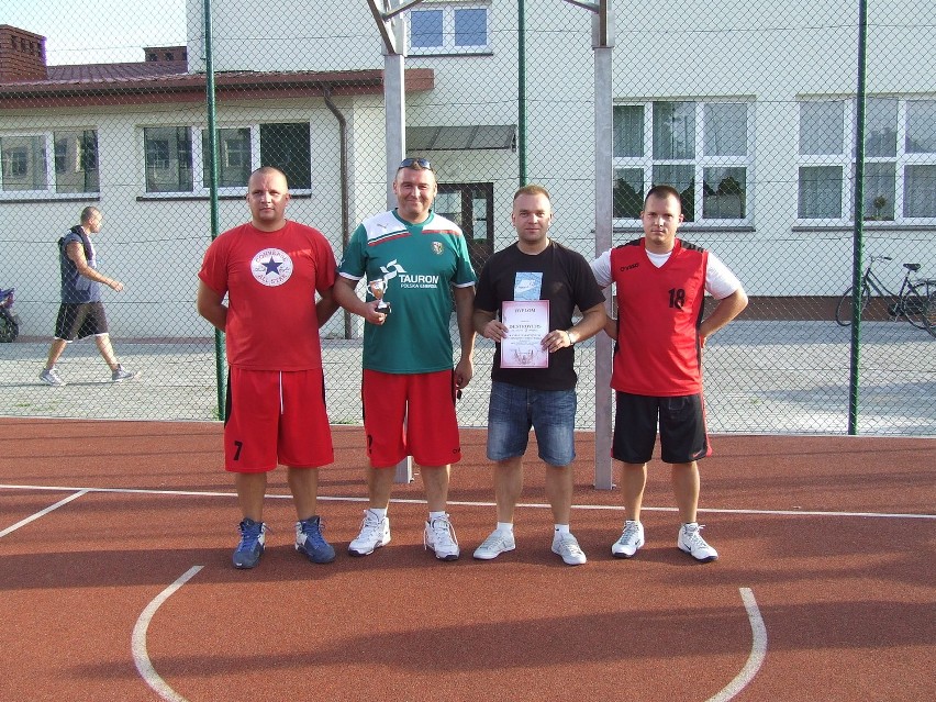 W Kocku zakończył sie cykl turniejów streetballa