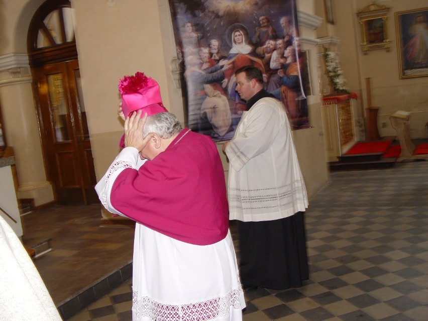 Biskup kaliski odwiedził Burzenin [Foto]