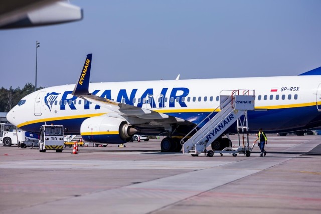 Lotnisko w Debreczynie na Węgrzech podaje, że Boeing 737-800 został doprowadzony przez myśliwce węgierskich sił powietrznych na lotnisko w Debreczynie, gdzie samolot bezpiecznie wylądował. Po lądowaniu, 148 pasażerów i załoga zostali ewakuowani. 