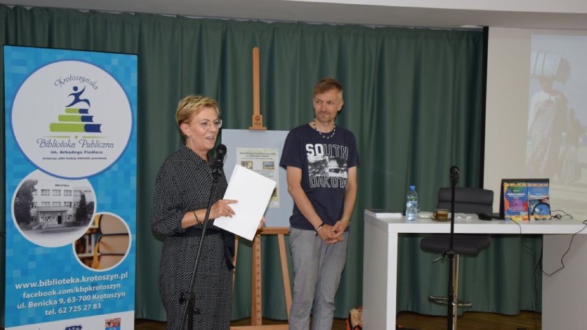 Podróżnik i dziennikarz Michał Szulim w krotoszyńskiej bibliotece