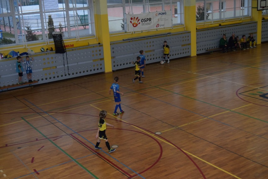 W SP nr 6 w Kościerzynie odbyły się miniturnieje piłki halowej pn. Akademia Piłkarska Kościerzyna CUP 2020 [ZDJĘCIA]