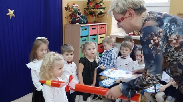 Pasowanie na przedszkolaka i starszaka w Szkole Podstawowej w Bieniądzicach