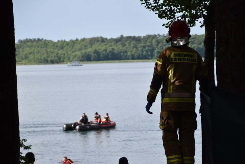 Są wyniki sekcji zwłok 31-latka, który utonął w Jeziorze Kuźnickim. Rodzina szuka świadków