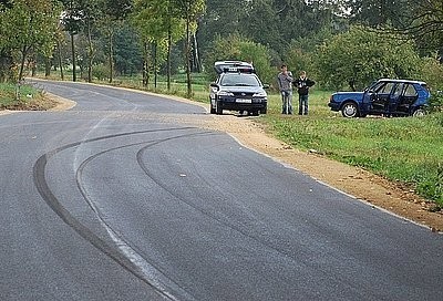 Wypadek drogowy w Wierzbicy, ranny 14-latek trafił do szpitala