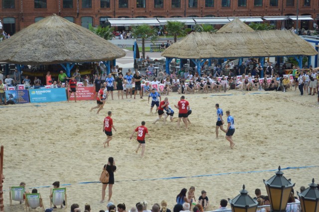 Rugby na Plaży w Manufakturze