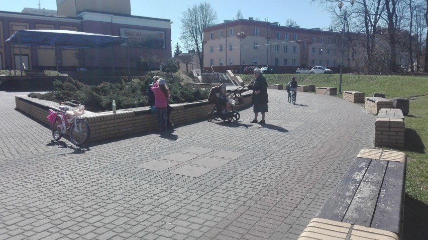 Wiosna w Kraśniku. Mieszkańcy spędzają wolne chwile na świeżym powietrzu [ZDJĘCIA]
