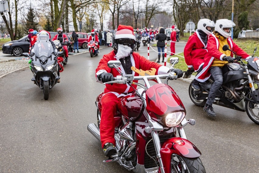 MotoMikołaje na ulicach Krakowa