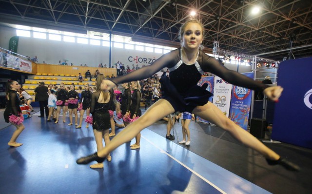 W tegorocznych Mistrzostwach Polski Cheerleaders w Chorzowie uczestniczy ponad 2 tysiące zawodników. Przez 3 dni od 21 do 23 kwietnia na arenie hali MORiS w Chorzowie rywalizuje ze sobą 150 zespołów i  54 dywizje taneczne, które ocenia 30 sędziów z czterech krajów