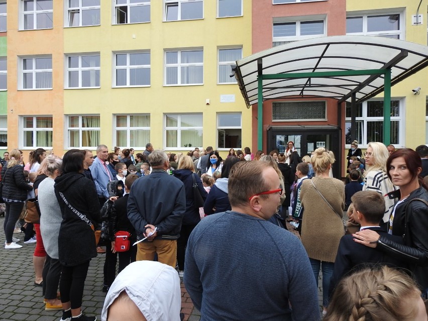 Łomża. Szkoły zainaugurowały nowy rok szkolny 2020/2021 [zdjęcia]