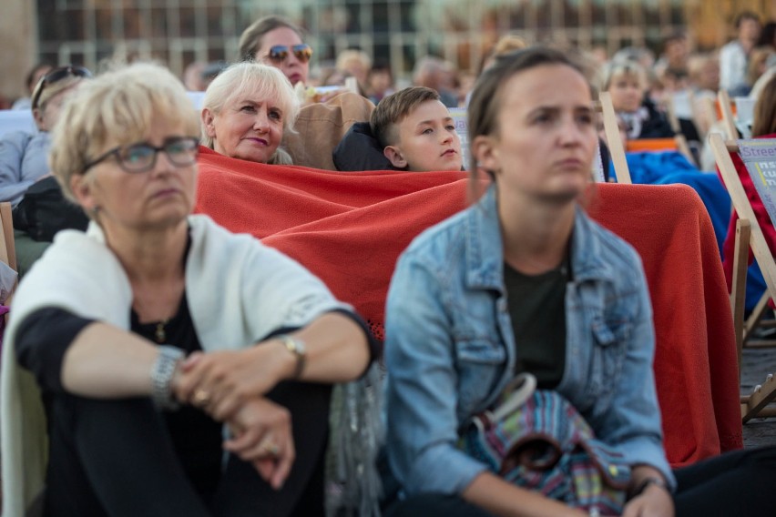 Opera „Cyganeria” Pucciniego na Targu Węglowym [ZDJĘCIA]