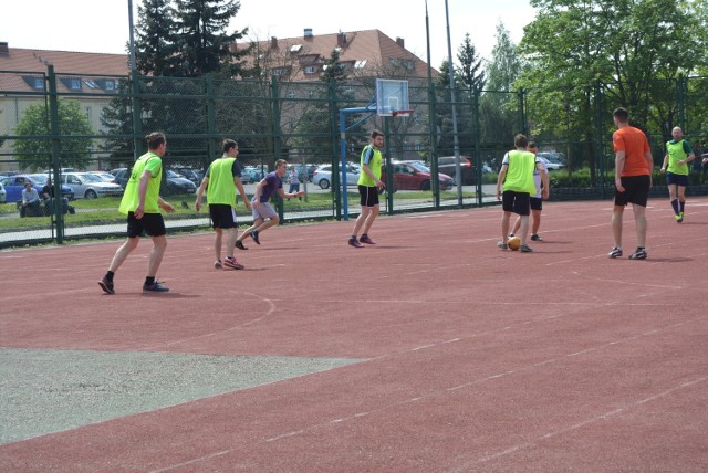 Studenci dzielnie walczyli o wynik.