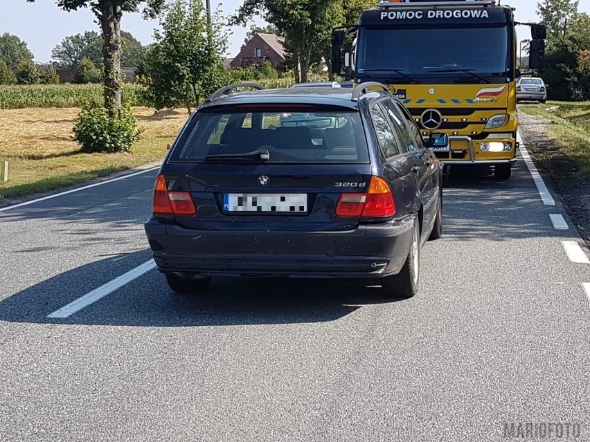 Na DK 45 w Jełowej zderzyły się trzy samochody. Jedna osoba...