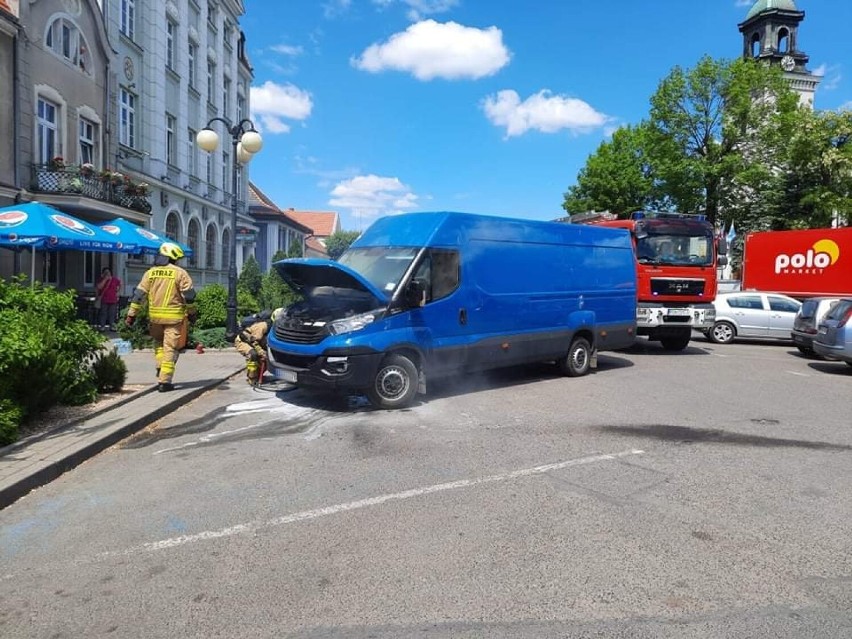 Pożar auta w centrum Witkowa. Interweniowała straż