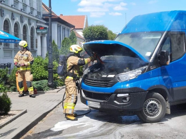 Pożar auta w centrum Witkowa. Interweniowała straż