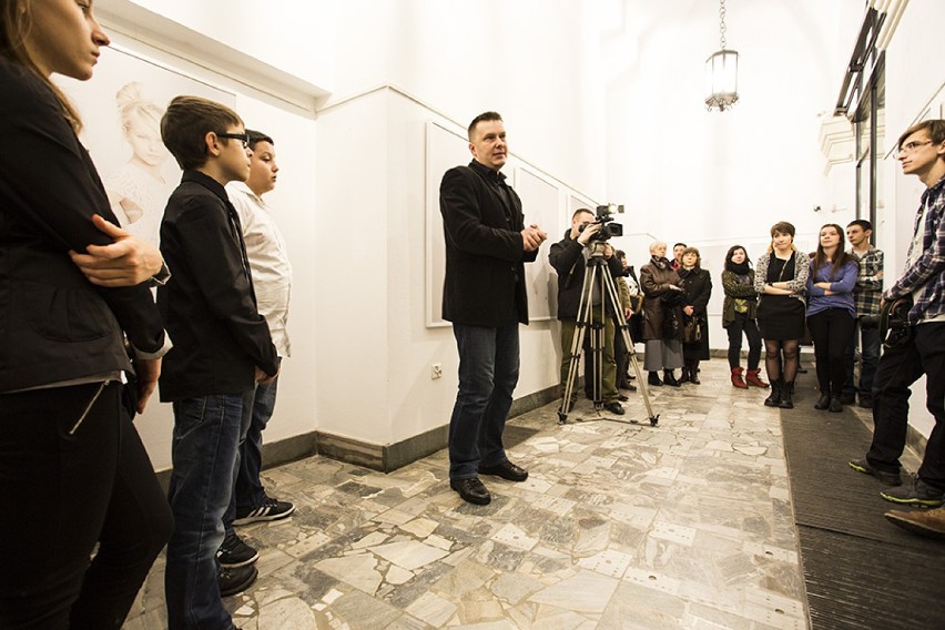 White Power Anny Bedyńskiej w galerii Ratusz